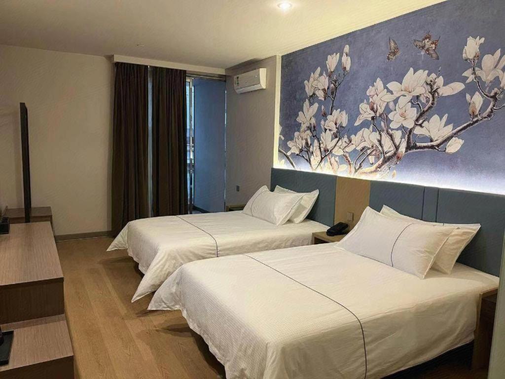 Magnotel Hotel Shanghai Railway Station Magnolia Plaza Exterior photo