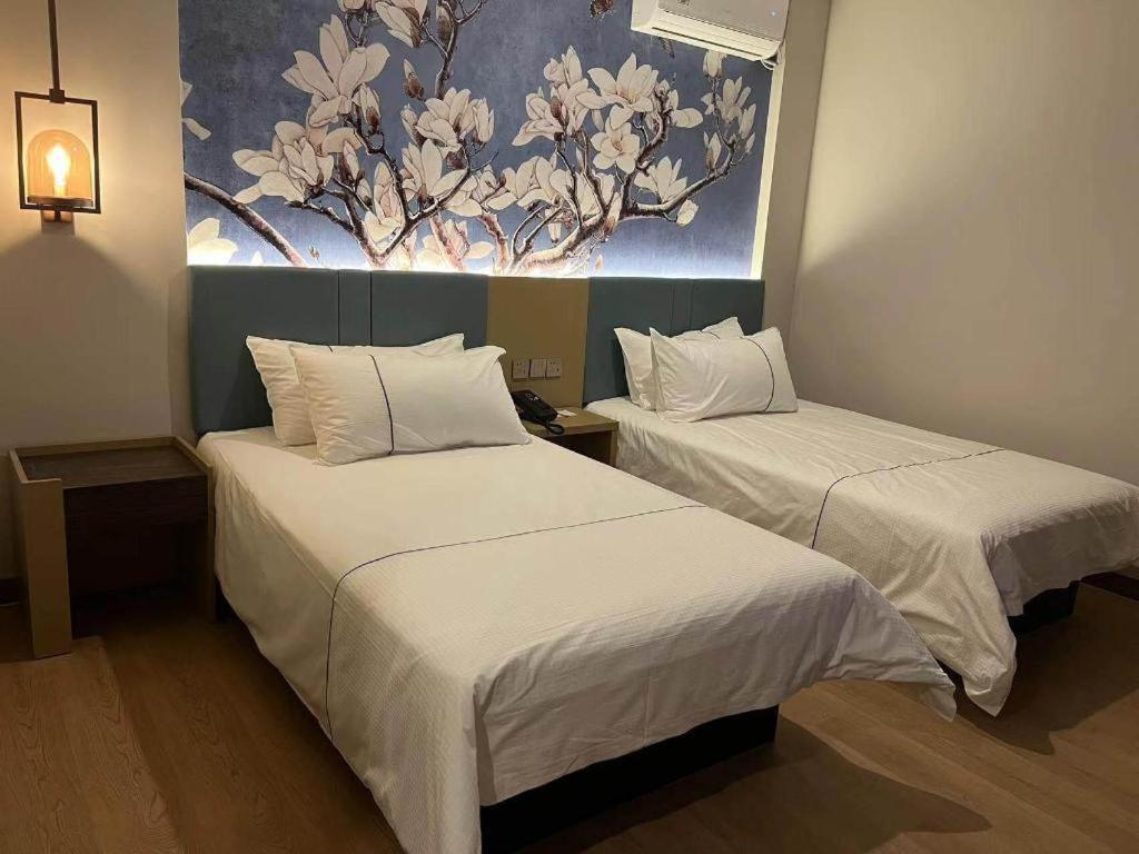 Magnotel Hotel Shanghai Railway Station Magnolia Plaza Exterior photo